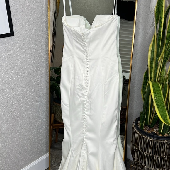 HOUSE OF CB 'Giselle' Ivory Satin Strapless Bridal Gown NWOT - Picture 14 of 15